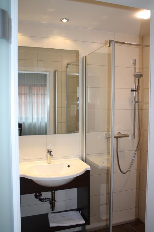 Gasthof Weisses Ross Kleinostheim Chambre photo