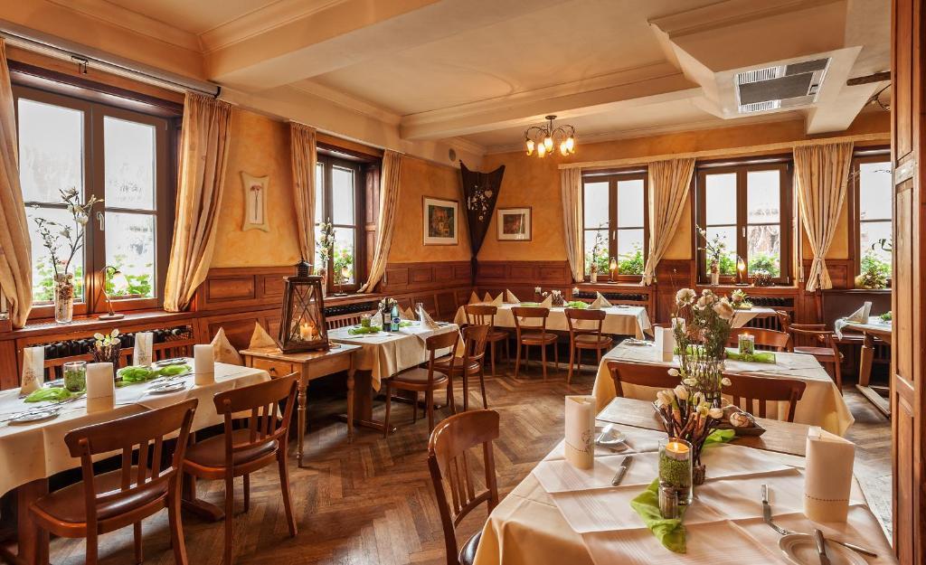 Gasthof Weisses Ross Kleinostheim Extérieur photo