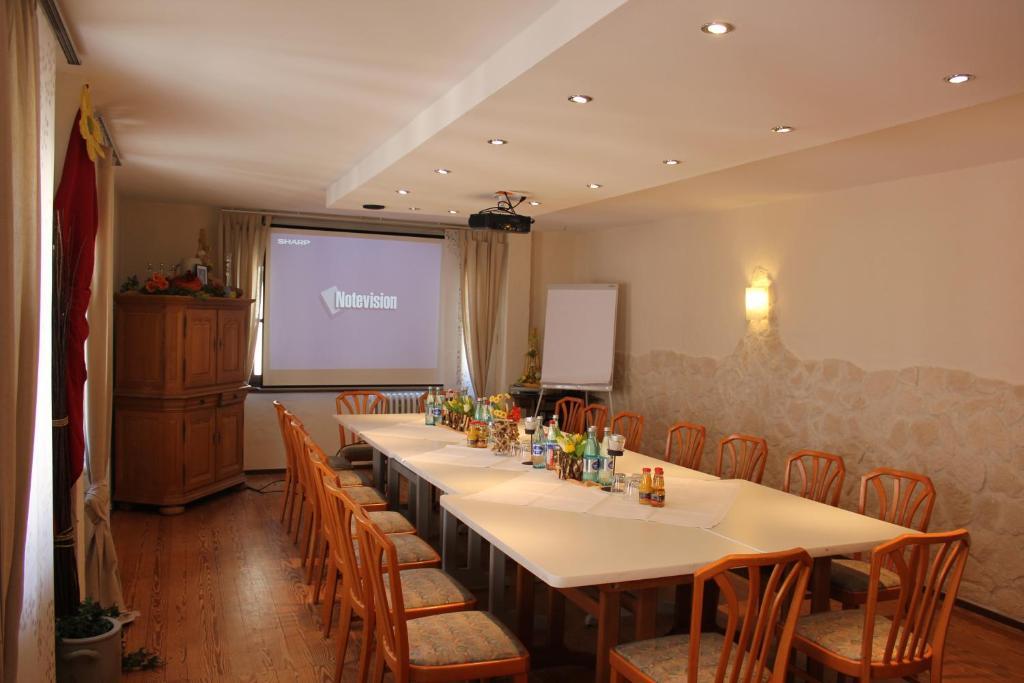 Gasthof Weisses Ross Kleinostheim Extérieur photo