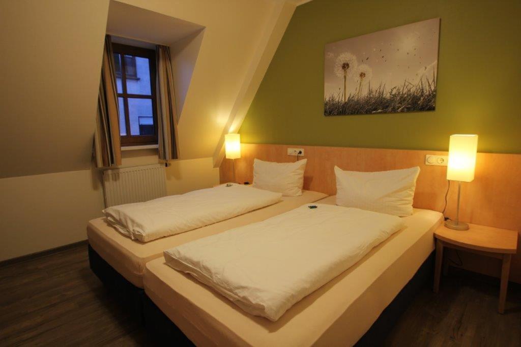 Gasthof Weisses Ross Kleinostheim Extérieur photo